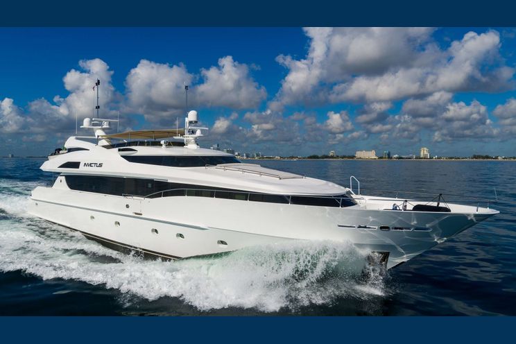 Charter Yacht INVICTUS - Palmer Johnson 123 - 4 Cabins - Nassau - Exumas - Bahamas
