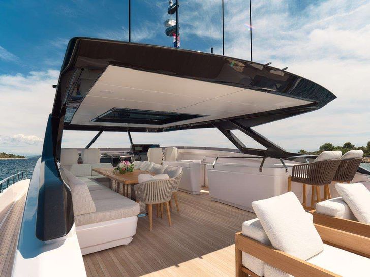 B.A.13 Ferretti 1000 - flybridge B.A.13 Ferretti 1000 - flybridge