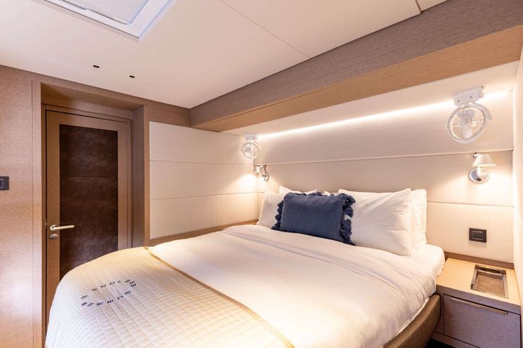 Charter Yacht ENDLESS SUMMER III - Lagoon 65 - 5 Cabins - Tortola - Anegada - Virgin Gorda - BVI - Caribbean