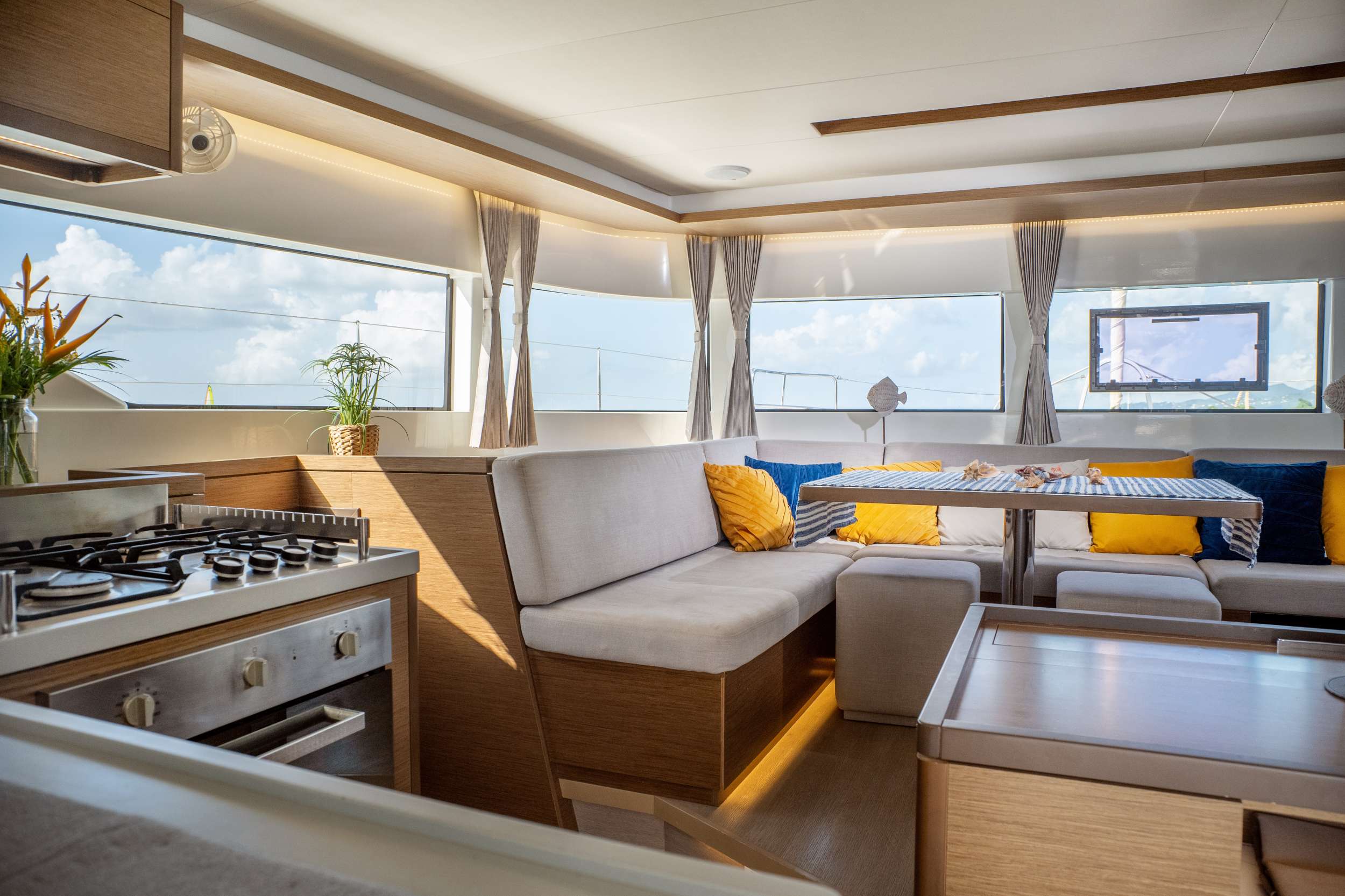 Charter Yacht SWAN - Lagoon 50 - 4 Cabins - Grenada - St. Vincent - Windward - Caribbean