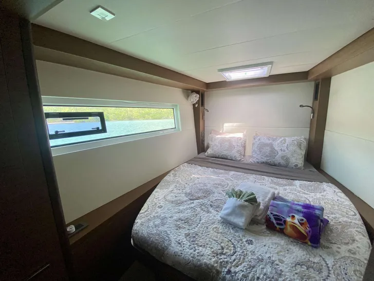 Guest cabin port side Guest cabin port side