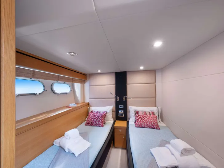 POLPO Sunseeker 69 - twin cabin 1 POLPO Sunseeker 69 - twin cabin 1