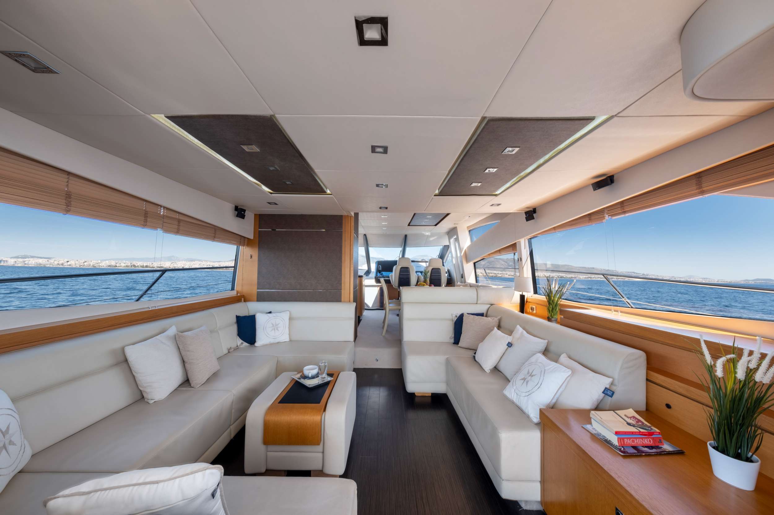 POLPO Sunseeker 69 - saloon lounge