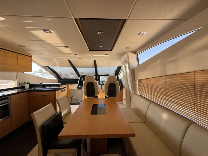 POLPO Sunseeker 69 - indoor dining area POLPO Sunseeker 69 - indoor dining area