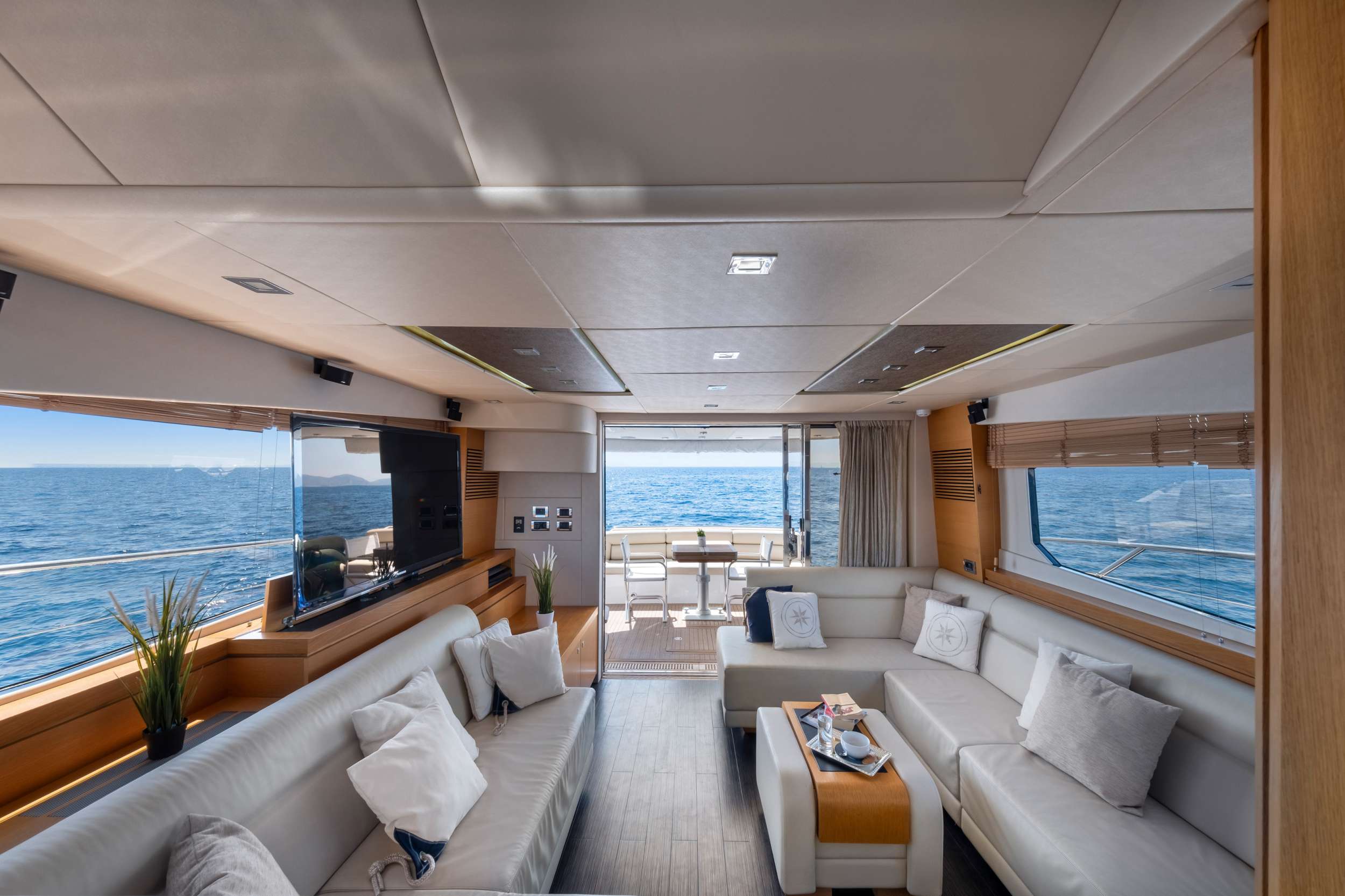 POLPO Sunseeker 69 - saloon