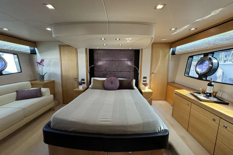 Charter Yacht POLPO - Sunseeker 69 - 4 Cabins - Athens - Mykonos - Paros - Cyclades - Greece