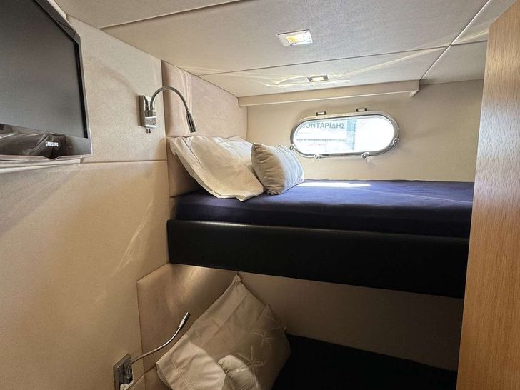 POLPO Sunseeker 69 - twin cabin bunk style POLPO Sunseeker 69 - twin cabin bunk style