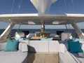 MISCHIEVOUS Sunreef 80 - flybridge lounge MISCHIEVOUS Sunreef 80 - flybridge lounge