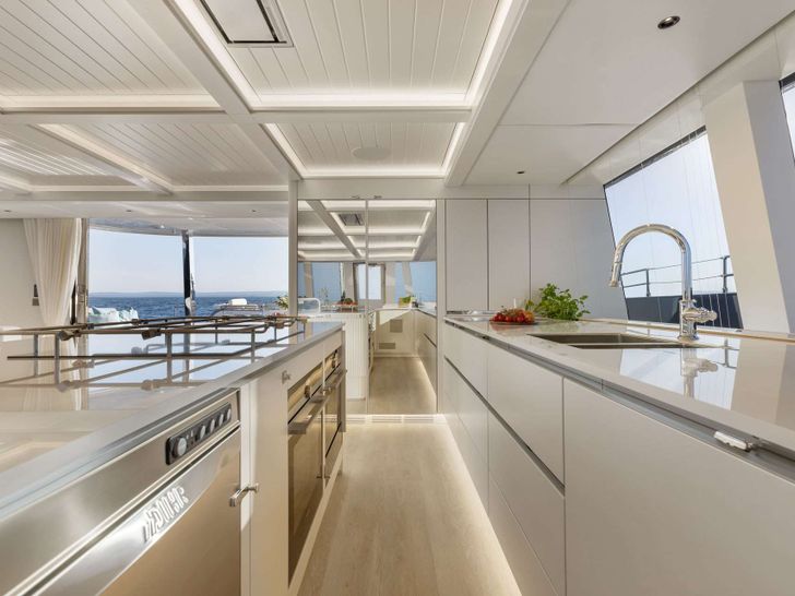 MISCHIEVOUS Sunreef 80 - galley MISCHIEVOUS Sunreef 80 - galley