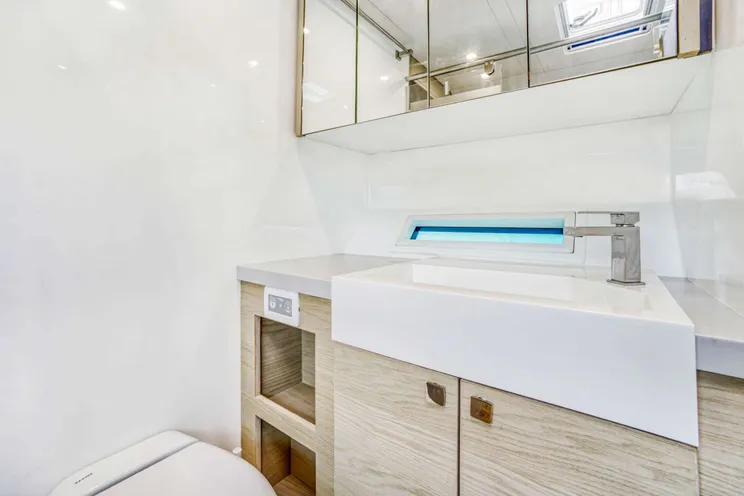 Charter Yacht WILD RUMPUS - Xquisite X5 - 2 Cabins - Nassau - Exumas - Bahamas