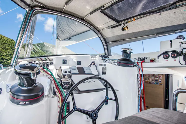 Charter Yacht WILD RUMPUS - Xquisite X5 - 2 Cabins - Nassau - Exumas - Bahamas