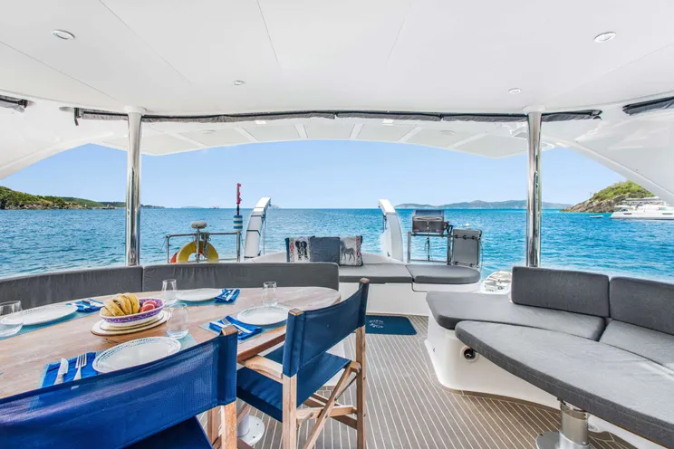 Charter Yacht WILD RUMPUS - Xquisite X5 - 2 Cabins - Nassau - Exumas - Bahamas