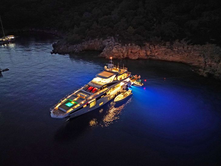 LOVE T Azimut Grande 35m - at night LOVE T Azimut Grande 35m - at night