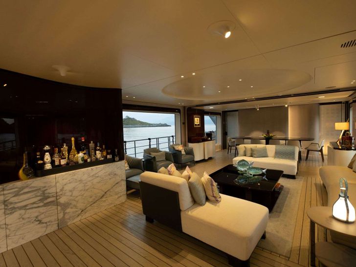 LOVE T Azimut Grande 35m - main saloon LOVE T Azimut Grande 35m - main saloon