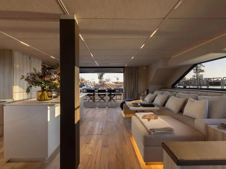 MOON 60 HULL 8 2025 - saloon MOON 60 HULL 8 2025 - saloon
