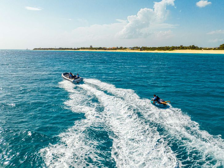 EXIT STRATEGY Numarine 26 XP - tender and jet ski EXIT STRATEGY Numarine 26 XP - tender and jet ski