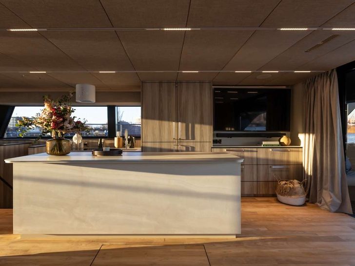 SAIDEIRA Moon Yacht 60 Interior SAIDEIRA Moon Yacht 60 Interior