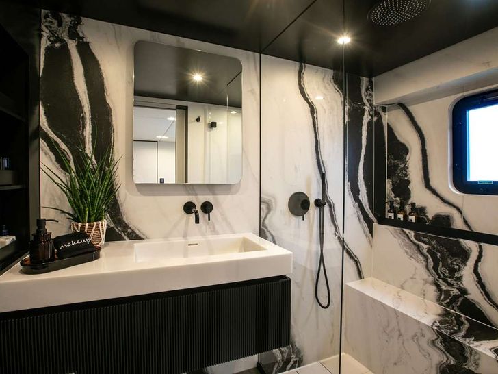BLESSED Sunreef 80 Power - master cabin bathroom BLESSED Sunreef 80 Power - master cabin bathroom
