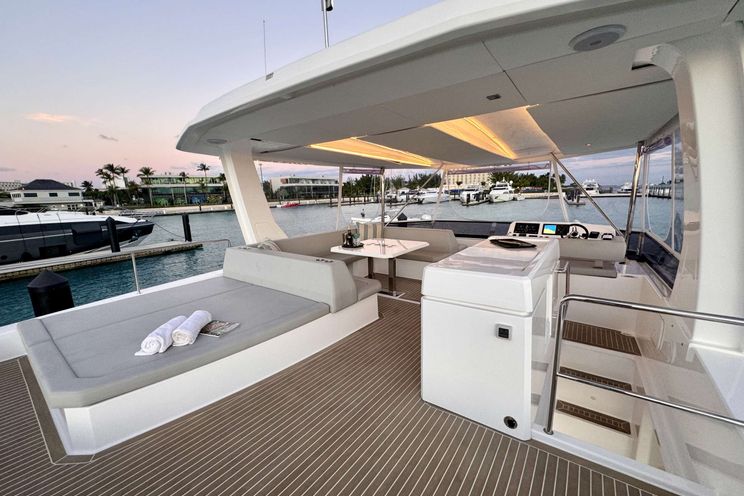 Charter Yacht BRU SEA - Leopard 53 - 3 Cabins - Nassau - Exumas - Bahamas