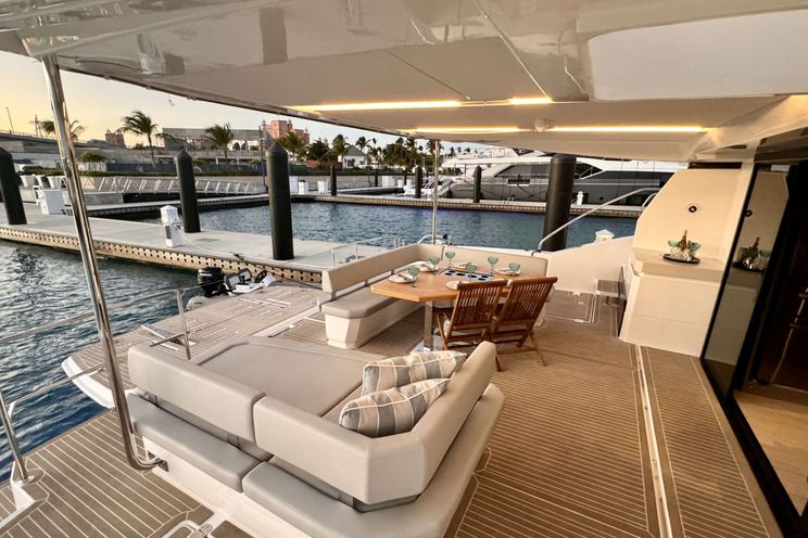 Charter Yacht BRU SEA - Leopard 53 - 3 Cabins - Nassau - Exumas - Bahamas