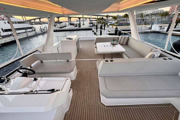 Charter Yacht BRU SEA - Leopard 53 - 3 Cabins - Nassau - Exumas - Bahamas