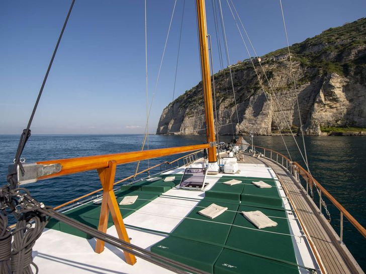 MARIA GIOVANNA - Foredeck MARIA GIOVANNA - Foredeck