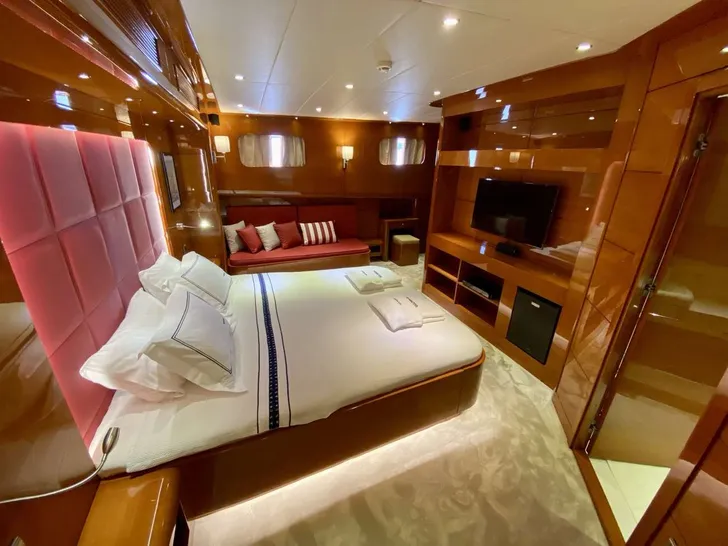 CANARIA Custom 37m - VIP cabin 1 bed CANARIA Custom 37m - VIP cabin 1 bed