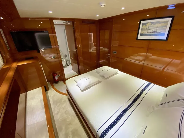 CANARIA Custom 37m - VIP cabin 2 CANARIA Custom 37m - VIP cabin 2
