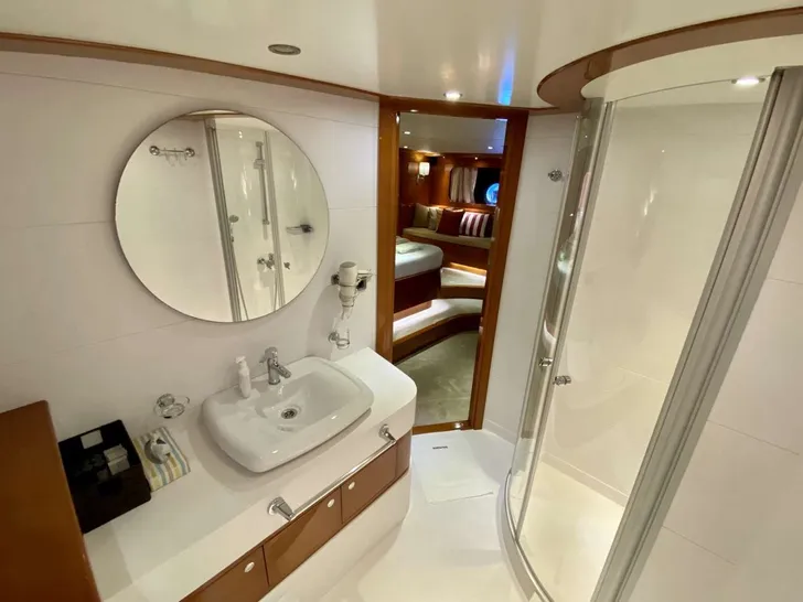CANARIA Custom 37m - master cabin bathroom CANARIA Custom 37m - master cabin bathroom