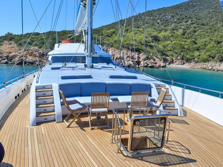 CANARIA Custom 37m - upper deck lounge CANARIA Custom 37m - upper deck lounge