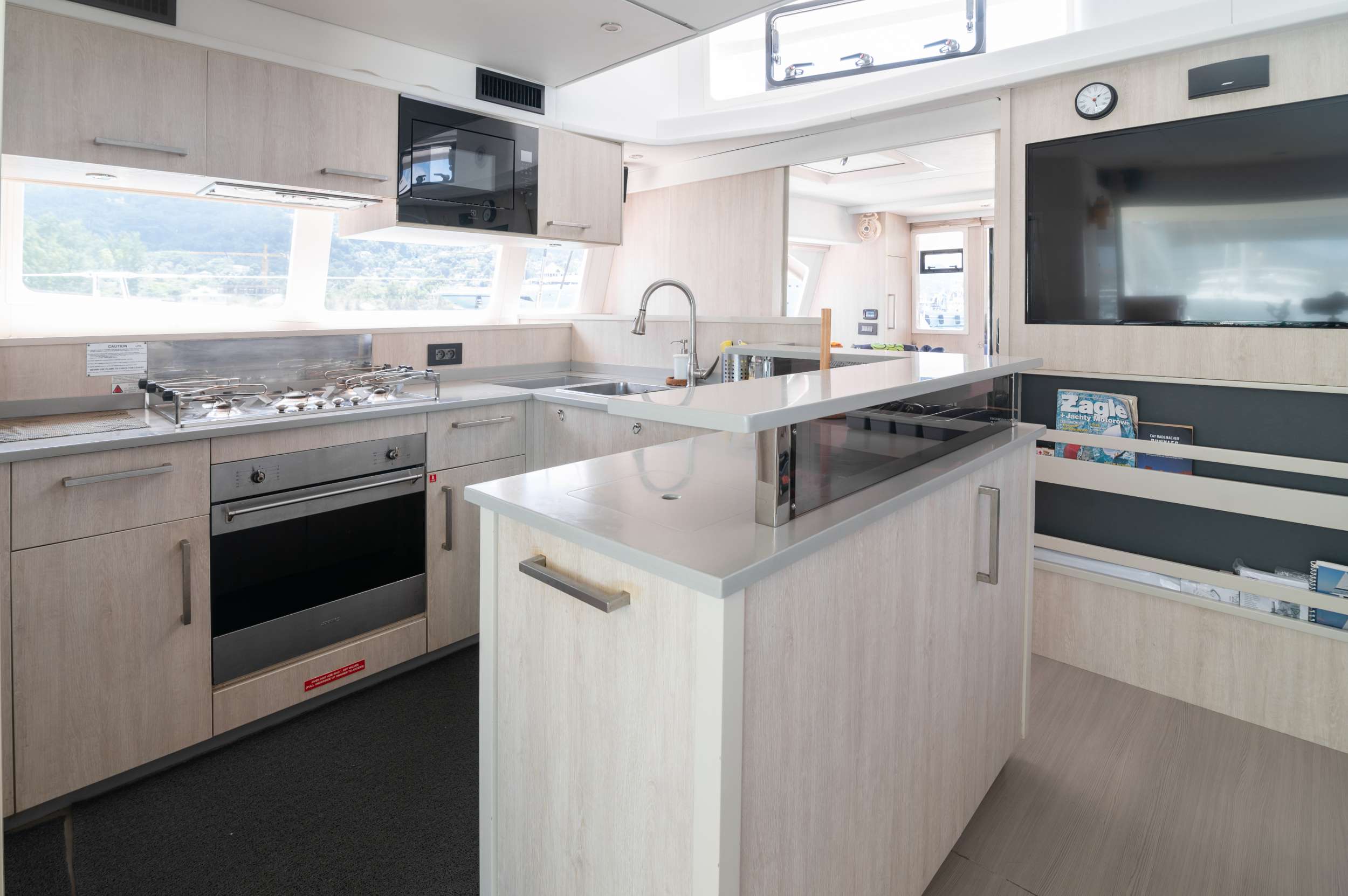 Charter Yacht BETWEEN - Leopard 58 - 2018 - Seychelles - Mahe - Praslin