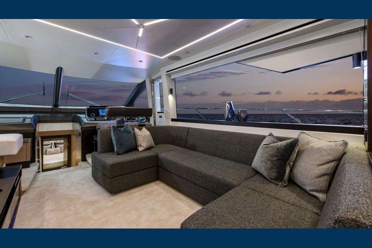 Charter Yacht APOLLO - Sunseeker Manhattan 86 - 4 Cabins - Split - Dubrovnik - Hvar - Croatia