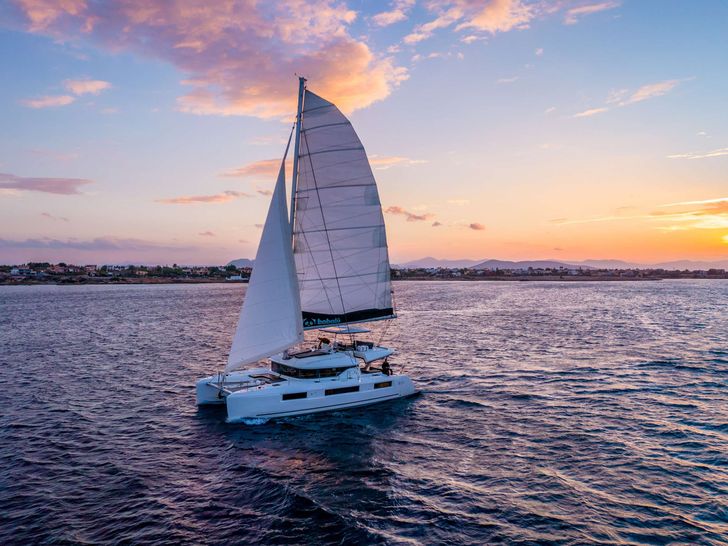 BABALU 51 Lagoon 51 - sailing under the sunset BABALU 51 Lagoon 51 - sailing under the sunset