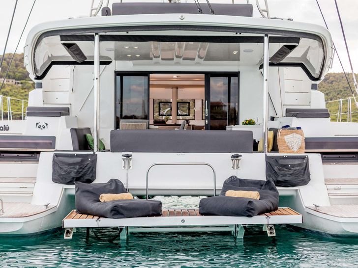 BABALU 51 Lagoon 51 - aft shot BABALU 51 Lagoon 51 - aft shot