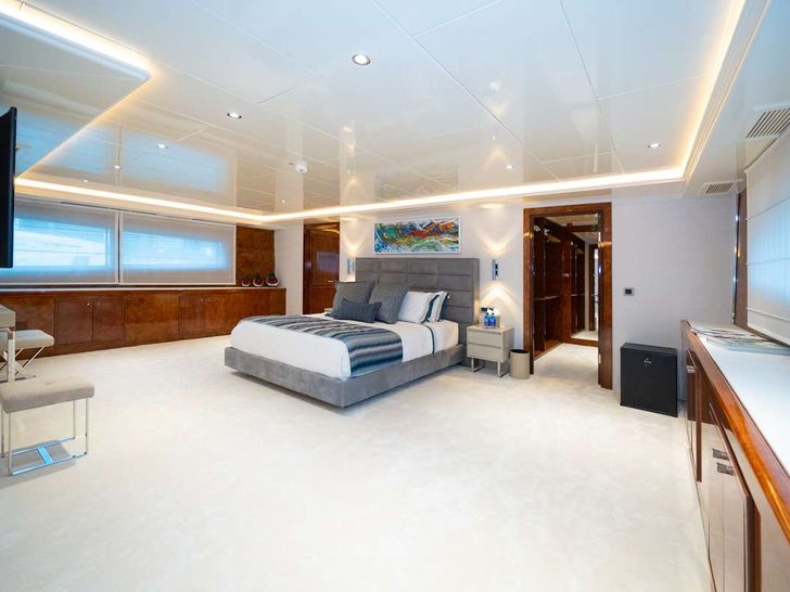 MOKA Miss Tor Yacht 50m - master cabin
