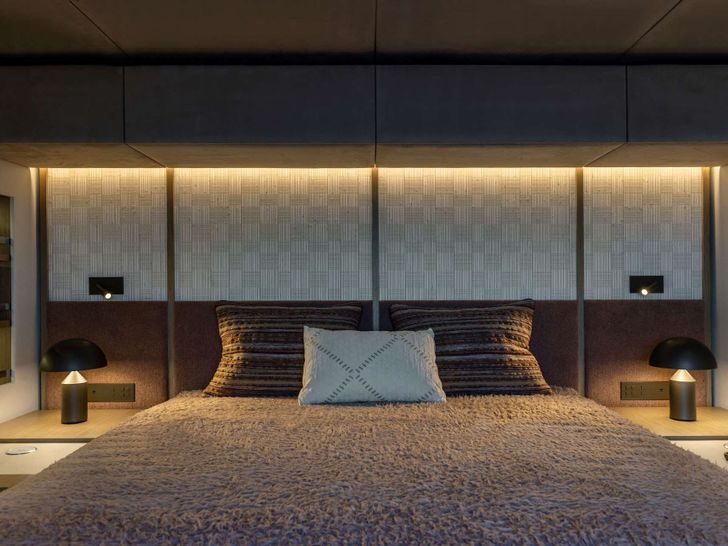 OTOCTONE Sunreef 80 - master cabin bed OTOCTONE Sunreef 80 - master cabin bed