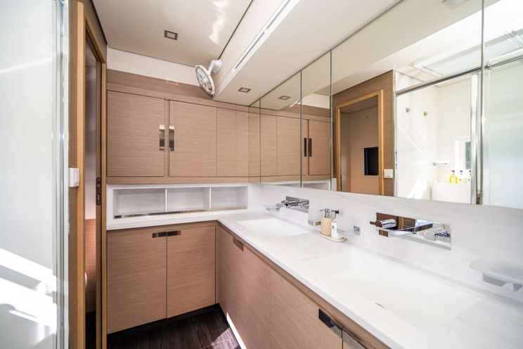 Charter Yacht LIQUID SKY - Fountaine Pajot Alegria 67 - 4 Cabins - Tortola - Anegada - Virgin Gorda - BVI - Caribbean