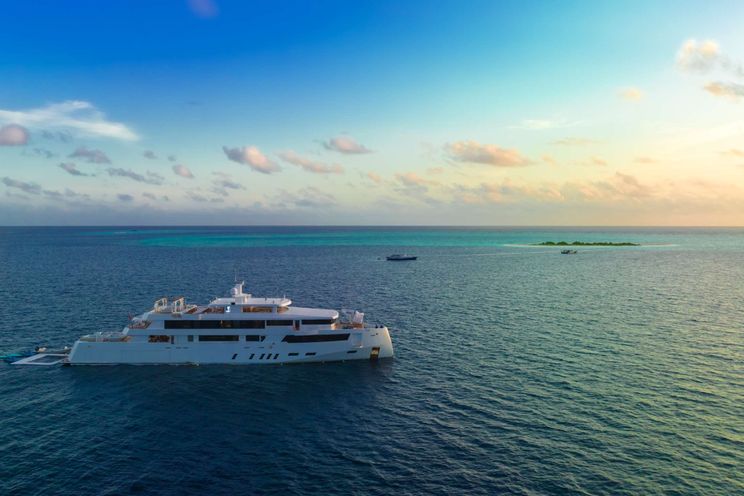 Charter Yacht WHITE PEARL - Custom Yacht 56m - 13 Cabins - Male - Maldives - Indian Ocean - Southeast Asia