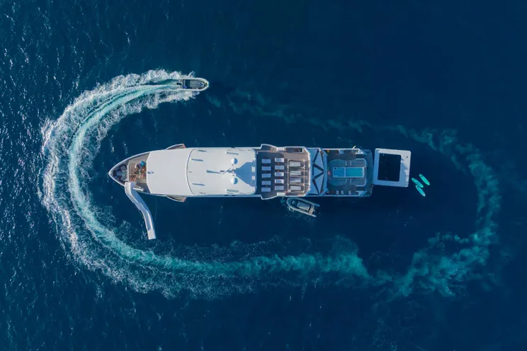 Charter Yacht WHITE PEARL - Custom Yacht 56m - 13 Cabins - Male - Maldives - Indian Ocean - Southeast Asia