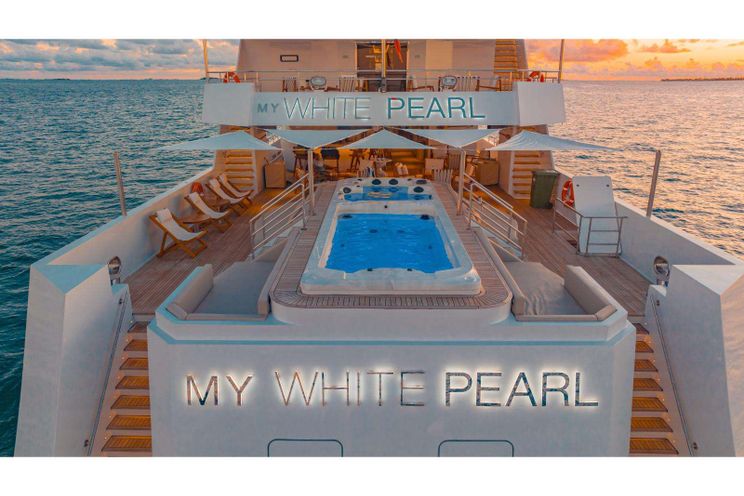 Charter Yacht WHITE PEARL - Custom Yacht 56m - 13 Cabins - Male - Maldives - Indian Ocean - Southeast Asia