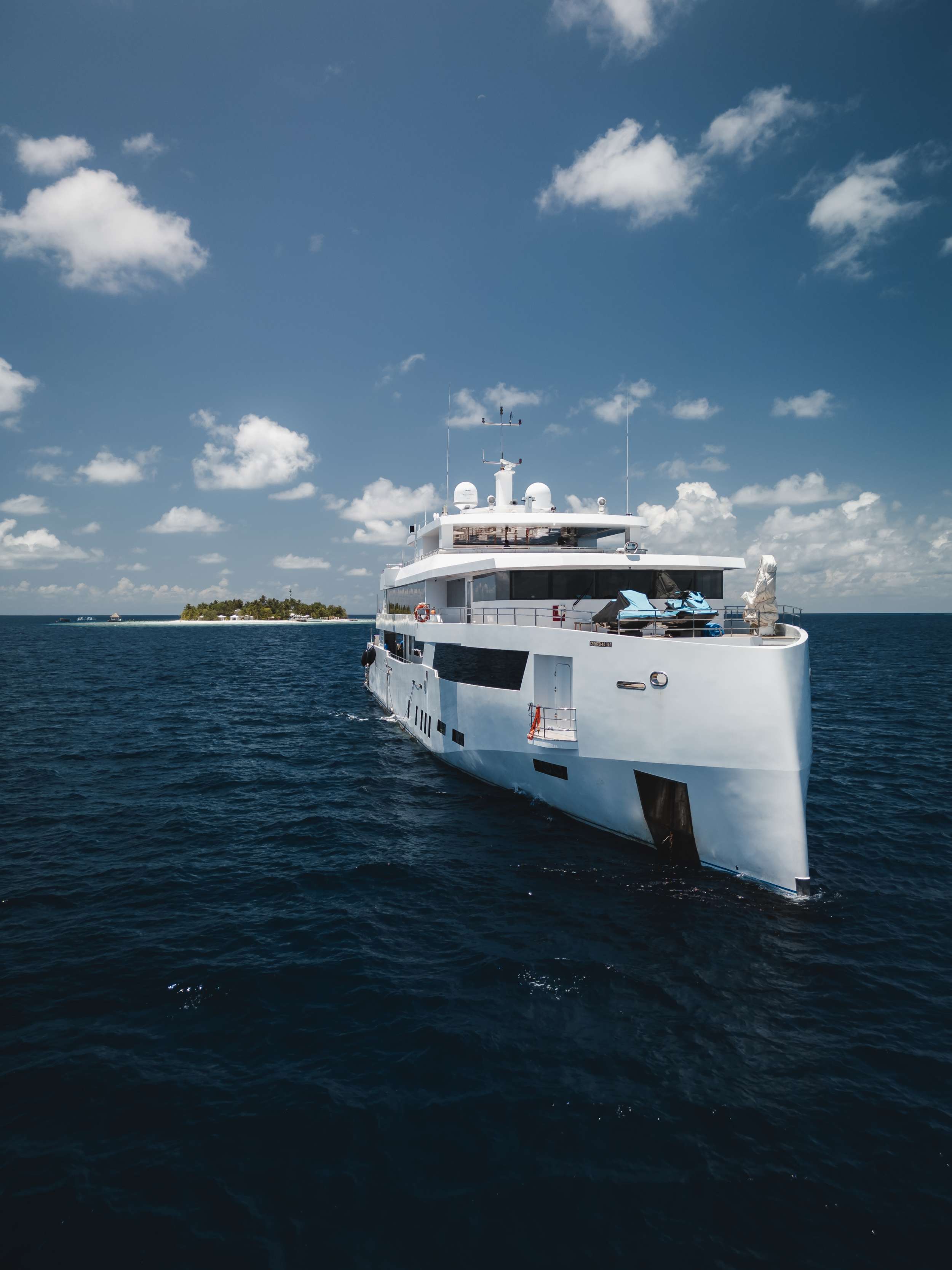 Charter Yacht WHITE PEARL - Custom Yacht 56m - 13 Cabins - Male - Maldives - Indian Ocean - Southeast Asia