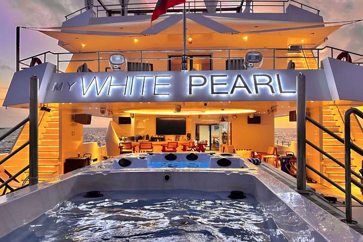 Charter Yacht WHITE PEARL - Custom Yacht 56m - 13 Cabins - Male - Maldives - Indian Ocean - Southeast Asia