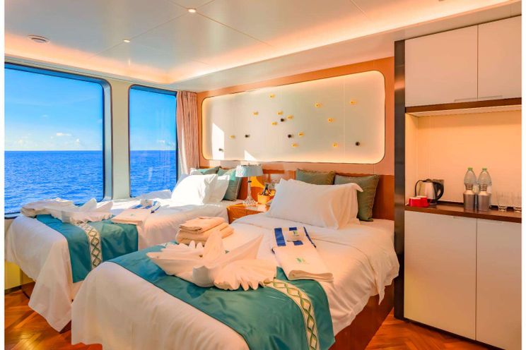 Charter Yacht WHITE PEARL - Custom Yacht 56m - 13 Cabins - Male - Maldives - Indian Ocean - Southeast Asia