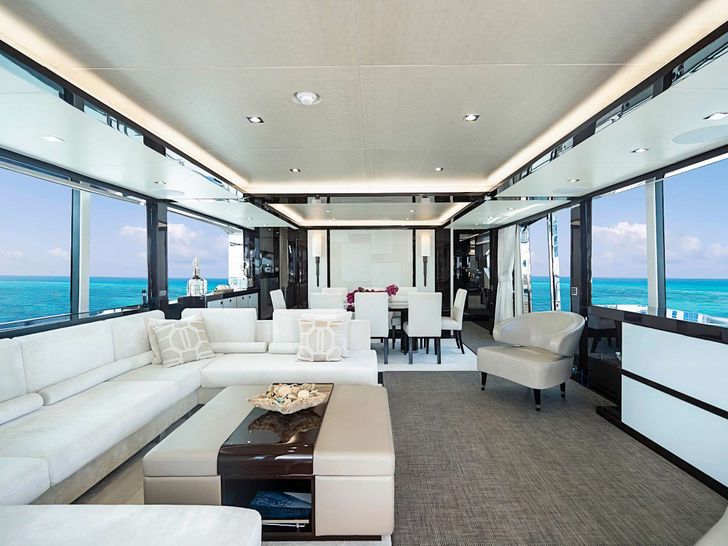 QUANTUM Sunseeker 92 - saloon QUANTUM Sunseeker 92 - saloon