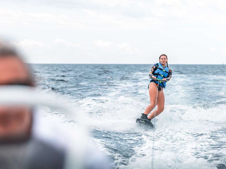 THE BLUE DREAM Fountaine Pajot 67 - wakeboarding THE BLUE DREAM Fountaine Pajot 67 - wakeboarding