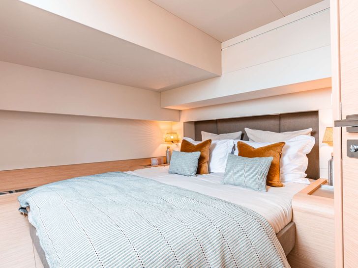 THE BLUE DREAM Fountaine Pajot 67 - VIP cabin 2 THE BLUE DREAM Fountaine Pajot 67 - VIP cabin 2