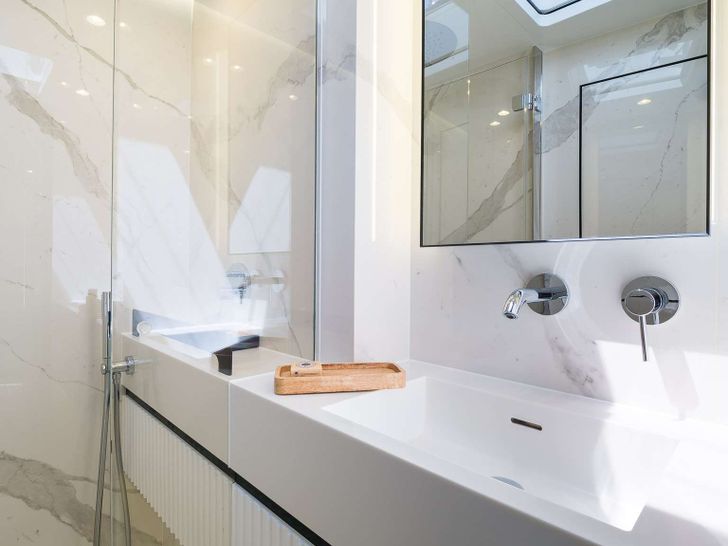 DESSUS Sunreef 60 - master cabin bathroom DESSUS Sunreef 60 - master cabin bathroom