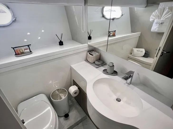 DADDY Sanlorenzo SL108 cabin bathroom DADDY Sanlorenzo SL108 cabin bathroom