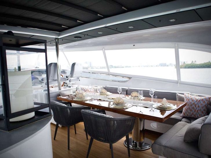 DADDY Sanlorenzo SL108 flybridge seating area DADDY Sanlorenzo SL108 flybridge seating area