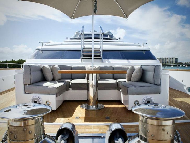 DADDY Sanlorenzo SL108 foredeck lounge DADDY Sanlorenzo SL108 foredeck lounge